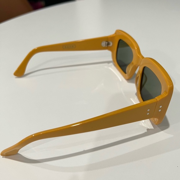 Raen Flatscreen Unisex Yellow/Green Sunglasses - Picture 6 of 9